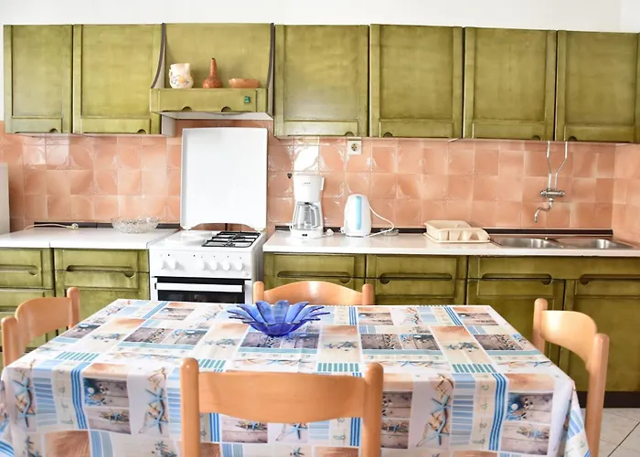 Gemuetliche In Meeresnaehe By Interhome