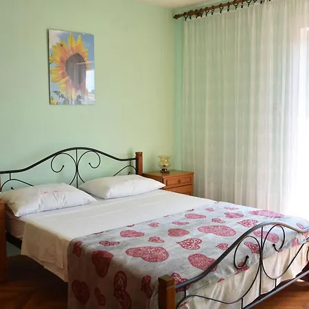 Апартаменты Gemuetliche In Meeresnaehe By Interhome Valbandon