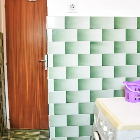 Gemuetliche In Meeresnaehe By Interhome Апартаменты Valbandon